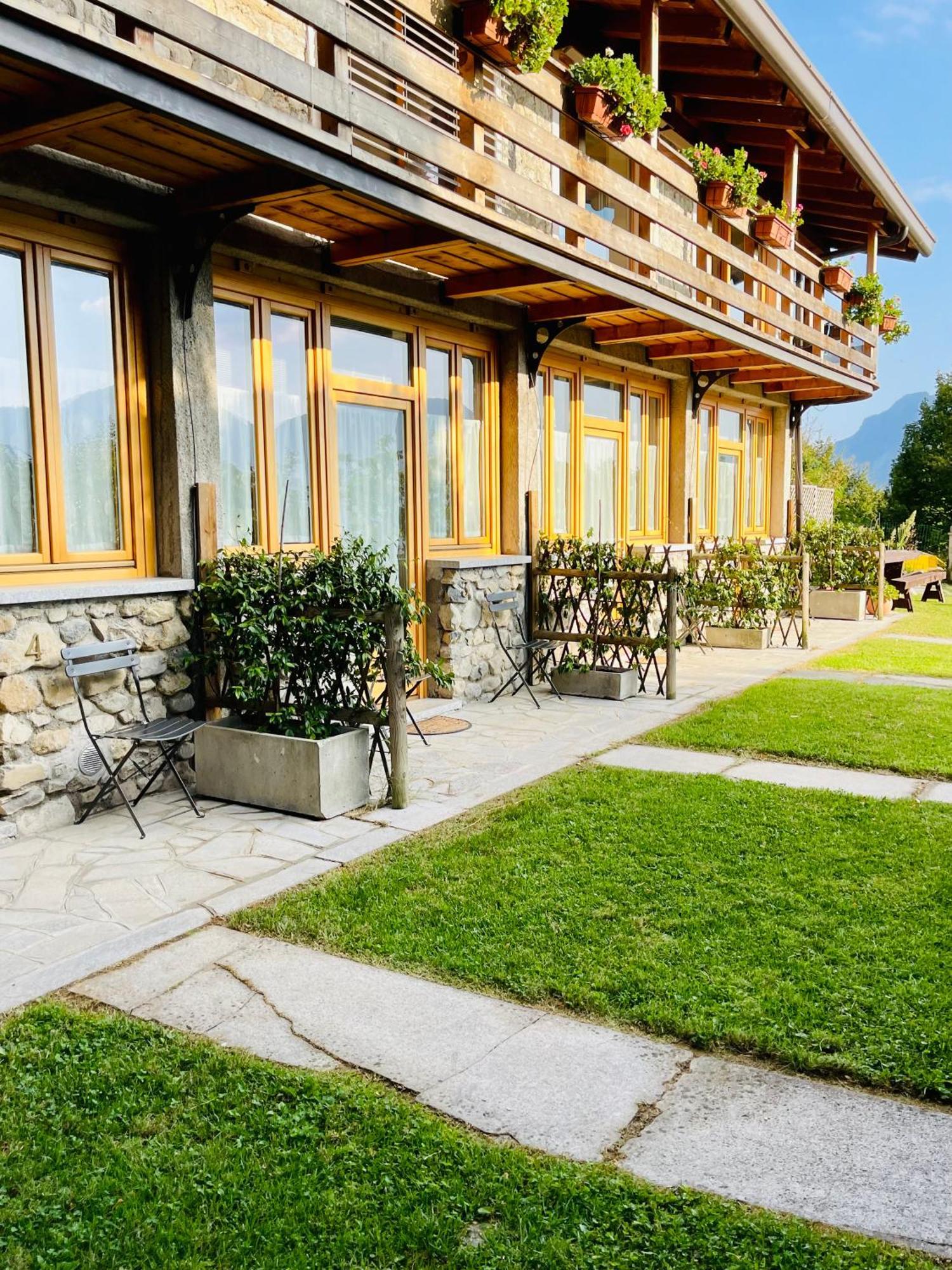Agriturismo La Selvaggia Mandello del Lario Exterior photo